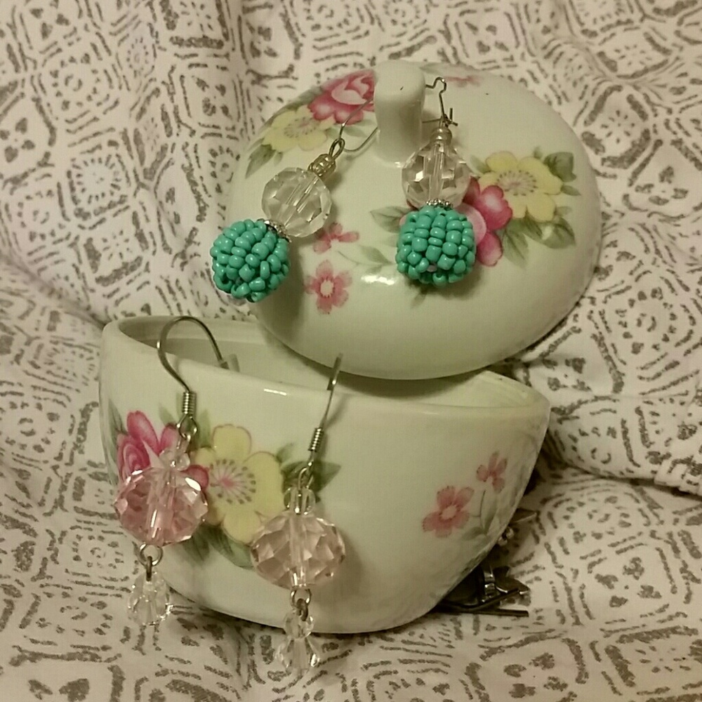 2 pair earrings